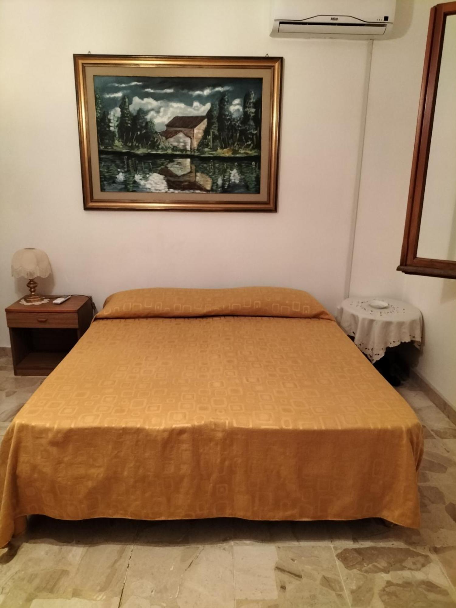 B&B Anna Piscinas Zimmer foto
